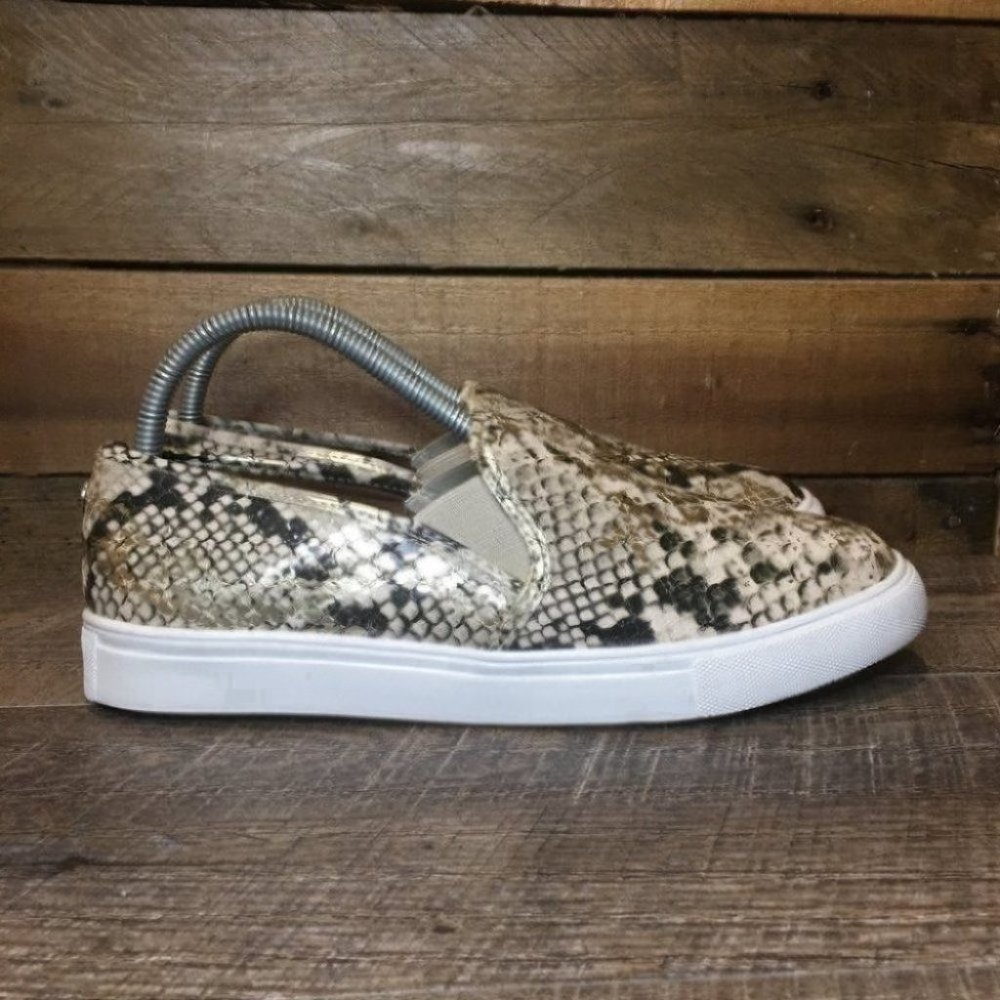 NEW Steve Madden Safary Snake Sneaker